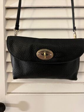 Fossil small black pebbles, leather Crossbody